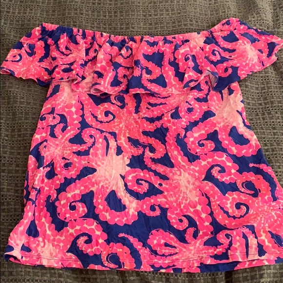 Lilly Pulitzer Tops - Lilly Pulitzer Off the shoulder top Lilly Pulitzer Tops - Lilly Pulitzer Off the shoulder top